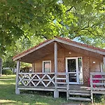 Des Papillons Camping Lalizolle