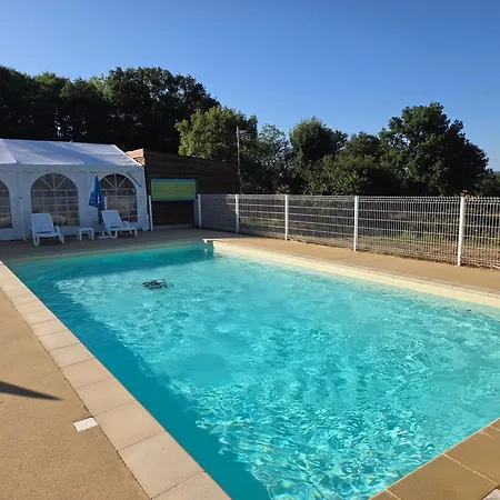 Camping Des Papillons Lalizolle