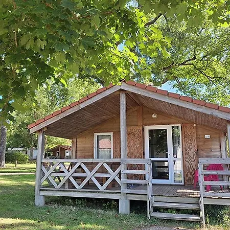 Des Papillons Camping Lalizolle