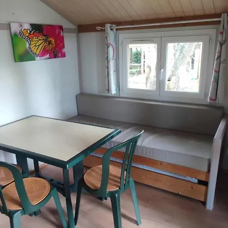 Des Papillons Camping 3*