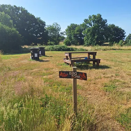 Des Papillons Camping Lalizolle