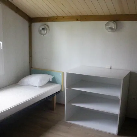 Des Papillons Camping Lalizolle