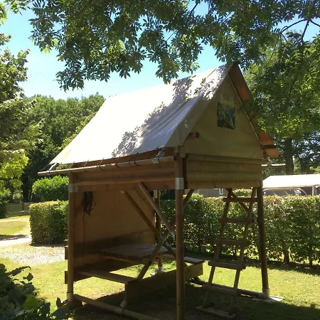 Camping Des Papillons Lalizolle